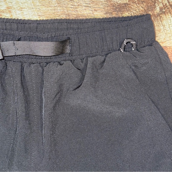 Motion, An Instagram Brand Adjustable Belt Hiking/Workout Pants - Picture 4 of 15